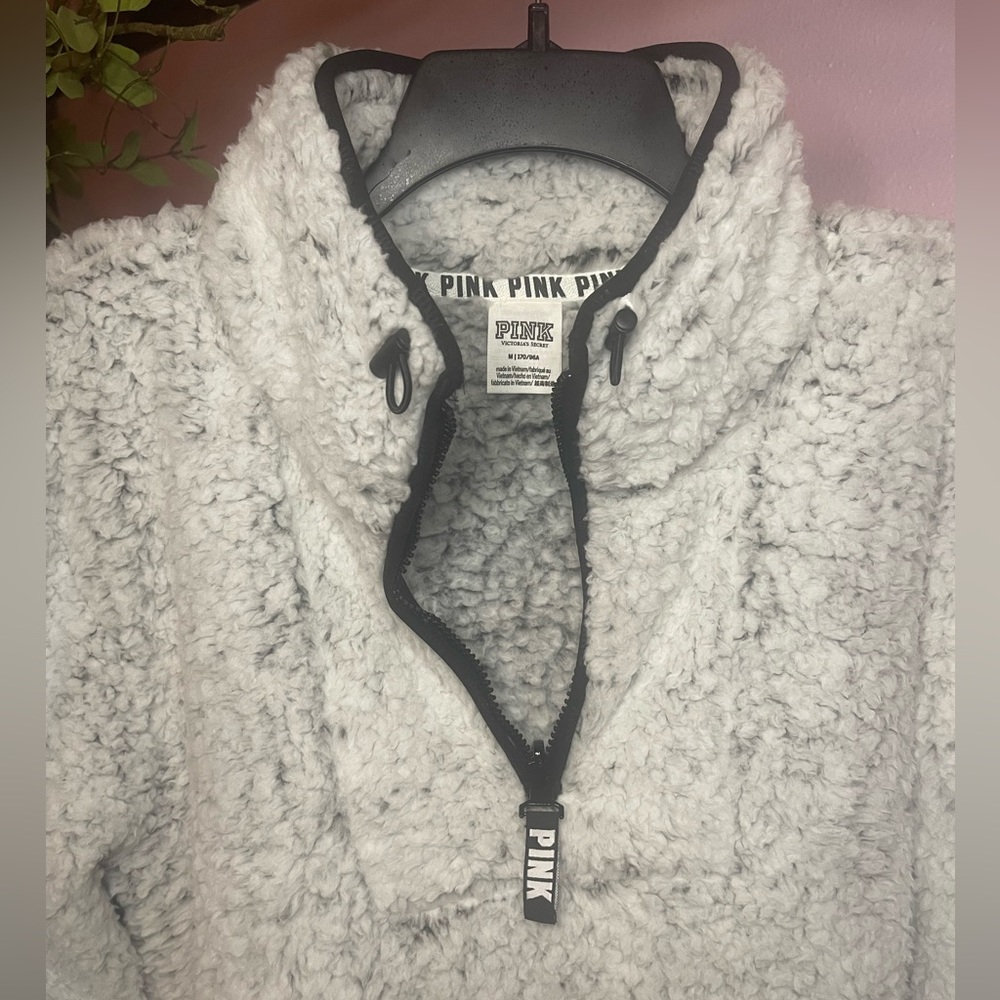 Victoria’s Secret PINK Frosted White Sherpa Quarter Zip Pullover - Picture 4 of 12